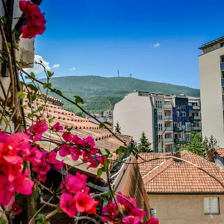 Tomas * Skopje